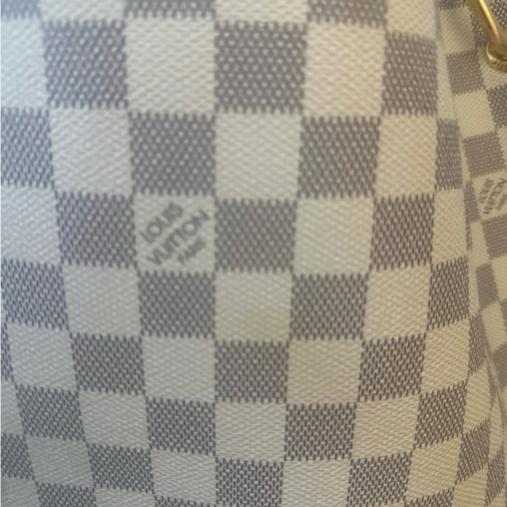 Louis Vuitton Graceful MM Shoulder Bag - Picture 4 of 9